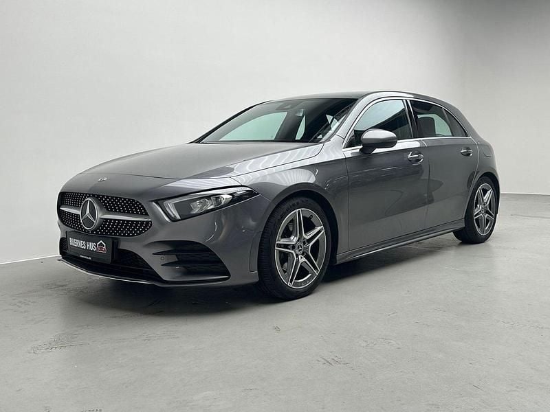 Gråmetal Brugt 2019 Mercedes A200 AMG line Hatchback | 249.980 kr. (Fair pris) - Billede 1/4