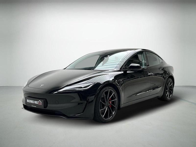 Sort Brugt 2024 Tesla Model 3 Performance Sedan | 429.900 kr. - Billede 1/4