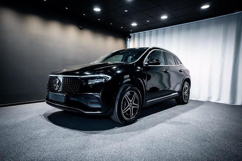 Farve: sort Brugt 2025 Mercedes EQA350 AMG SUV | 329.900 kr. (Fair pris) - Billede 1/4