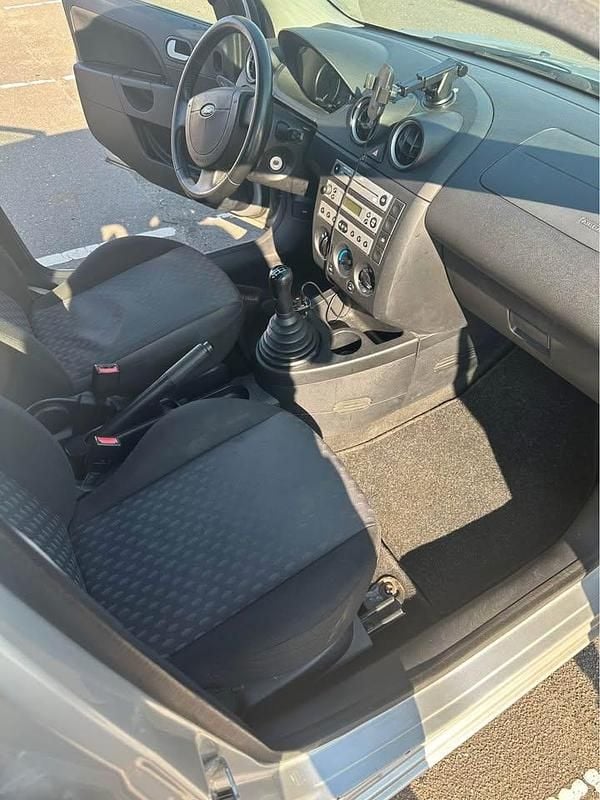 Brugt Ford Fiesta 2004 Hatchback