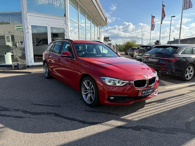 Rødmetal Brugt 2019 BMW 320 Advantage Stationcar | 219.800 kr. (Super pris) - Billede 1/4
