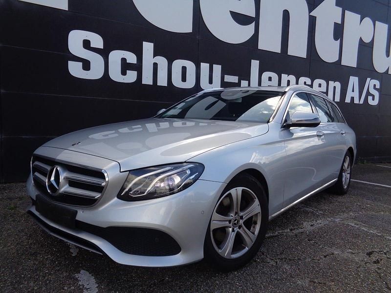 Sølvmetal Brugt 2017 Mercedes E220 Avantgarde Stationcar | 119.900 kr. - Billede 1/4