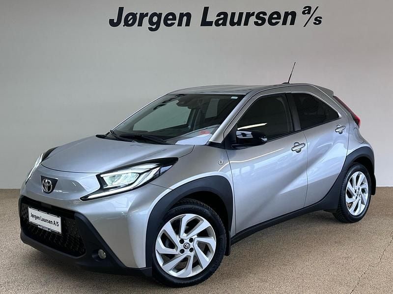 Sølvmetal Brugt 2022 Toyota Aygo X Active SUV | 119.800 kr. (Super pris) - Billede 1/4