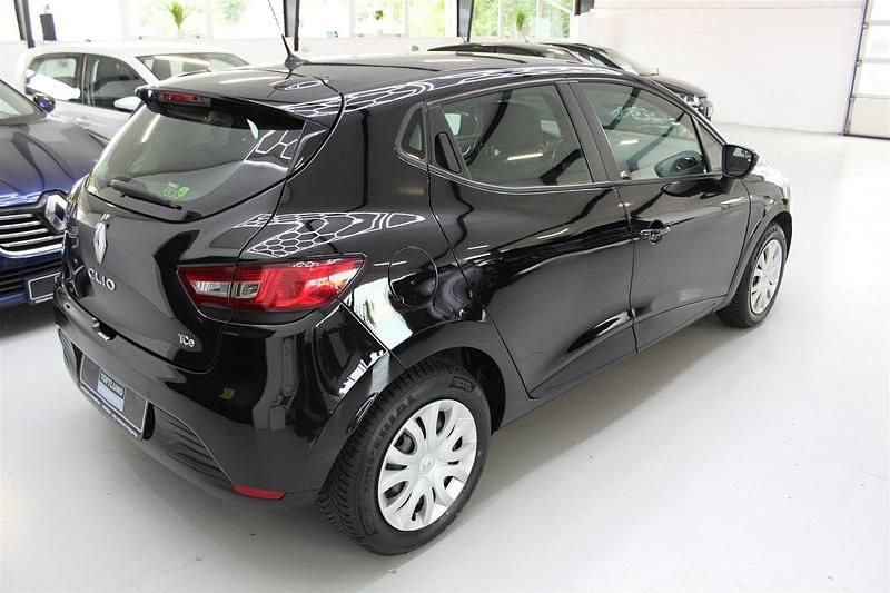 Brugt Renault Clio IV Expression 90 HK (66 kW) 2013 Sort Hatchback