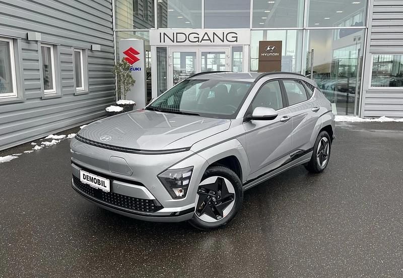 Brugt Hyundai Kona Essential 114 kW (156 HK) 2025 Shimmering silver  metallic SUV