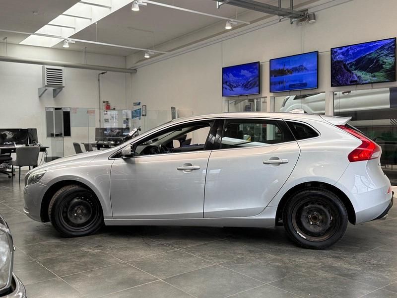 Brugt Volvo V40 Kinetic 177 HK (130 kW) 2012 Sølvmetal Hatchback