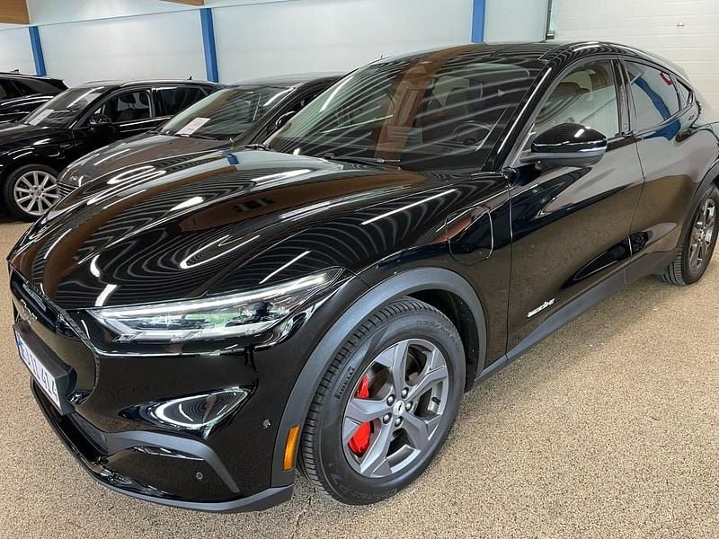 Sortmetal Brugt 2022 Ford Mustang Mach-E Extended Range SUV | 259.900 kr. (Lidt for dyr) - Billede 1/4