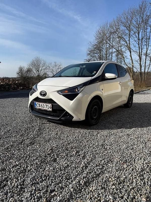 Brugt Toyota Aygo 72 HK (52 kW) 2019 Hvid Hatchback