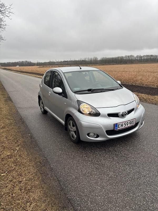 Brugt Toyota Aygo 68 HK (50 kW) 2010 Hatchback