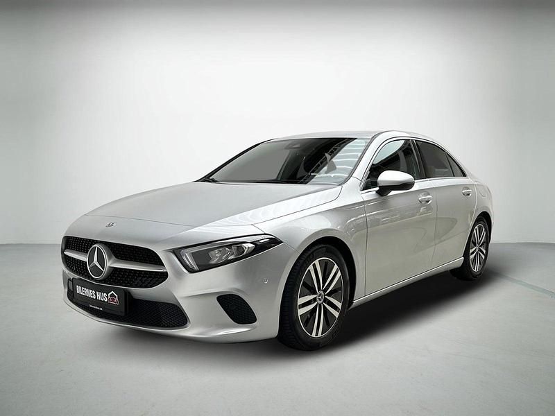 Sølvmetal Brugt 2021 Mercedes A200 Progressive Hatchback | 259.980 kr. (God pris) - Billede 1/4