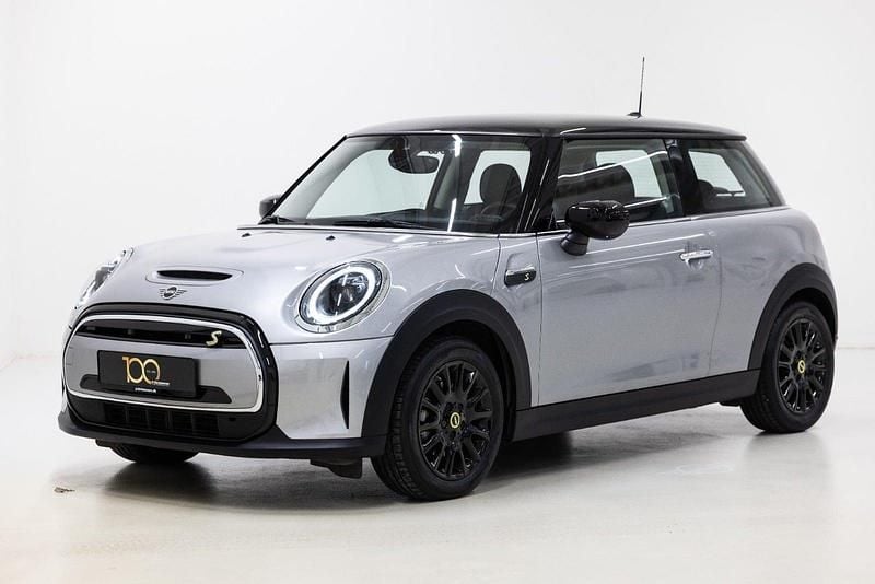 Farve: sølvmetal Brugt 2023 Mini Cooper SE Classic Hatchback | 154.900 kr. (God pris) - Billede 1/4