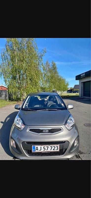 Grå Brugt 2013 Kia Picanto Motion Hatchback | 28.000 kr. (Super pris) - Billede 1/4