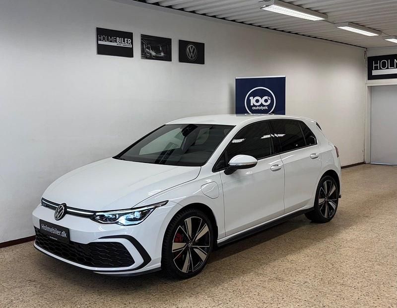 Hvid Brugt 2021 VW Golf VIII GTE Hatchback | 239.800 kr. (Fair pris) - Billede 1/3