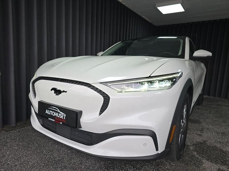 Hvidmetal Brugt 2021 Ford Mustang Mach-E Standard Range SUV | 214.900 kr. (Fair pris) - Billede 1/4