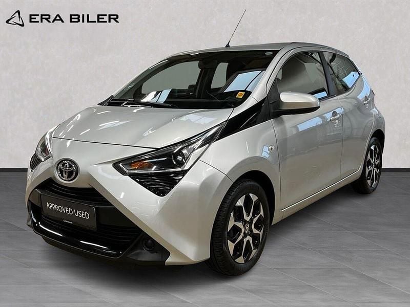 Sølvmetal Brugt 2019 Toyota Aygo X-plore Hatchback | 74.900 kr. (Fair pris) - Billede 1/4