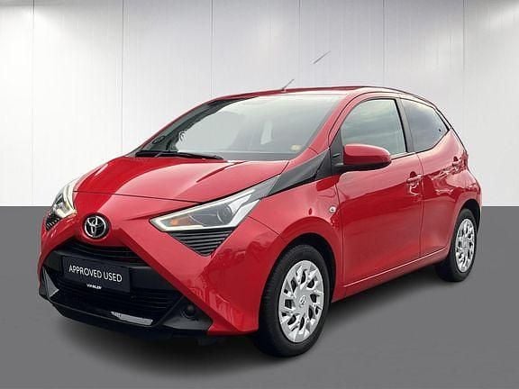 068 white Brugt 2018 Toyota Aygo x-press Hatchback | 94.800 kr. (Dyr) - Billede 1/4