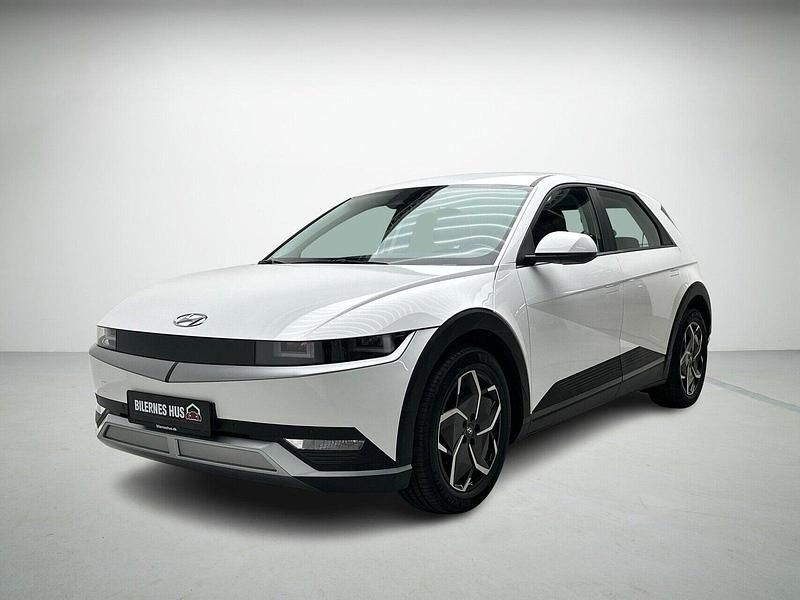 Hvid Brugt 2022 Hyundai Ioniq Essential Hatchback | 229.900 kr. - Billede 1/4