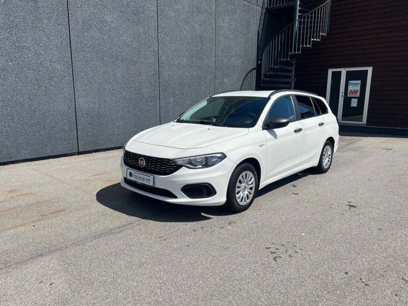 Hvidmetal Brugt 2017 Fiat Tipo Easy Hatchback | 99.800 kr. (Lidt for dyr) - Billede 1/4