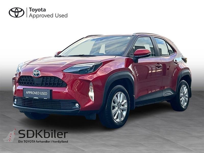 3u5 flame red Brugt 2022 Toyota Yaris Cross Comfort SUV | 239.900 kr. (Fair pris) - Billede 1/3