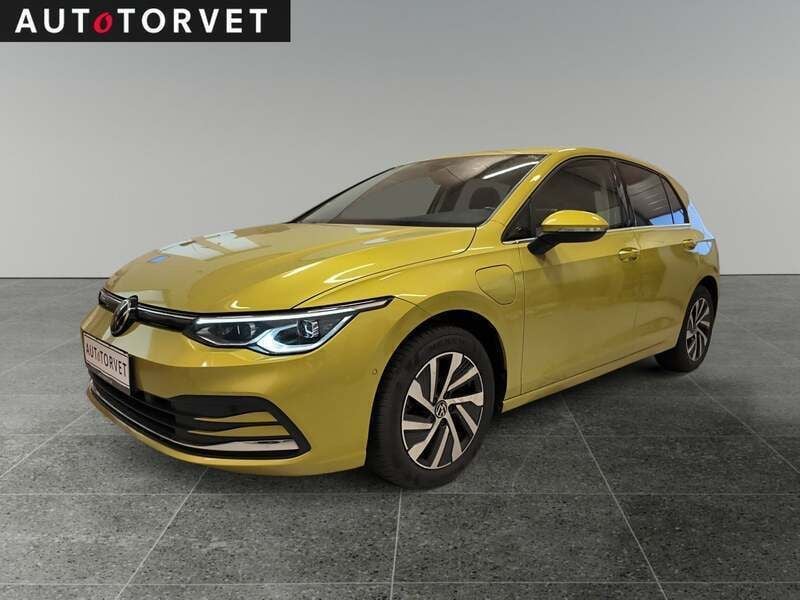 Gulmetal Brugt 2020 VW Golf VIII Hatchback | 164.700 kr. (God pris) - Billede 1/4