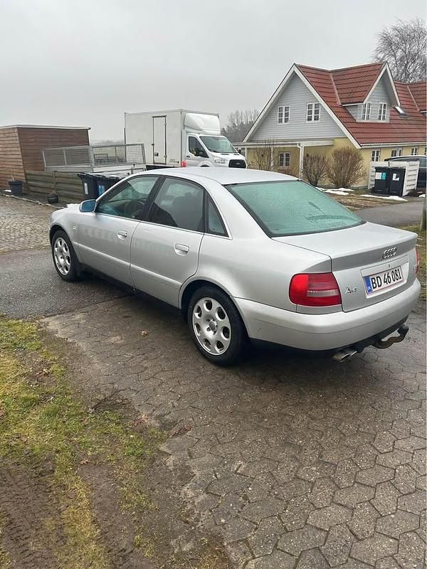 Brugt Audi A4 165 HK (121 kW) 2000 Sedan