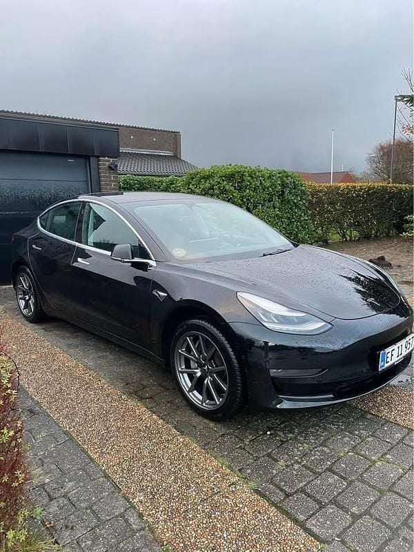 Brugt Tesla Model 3 Standard Range 225 kW (306 HK) 2019 Sedan