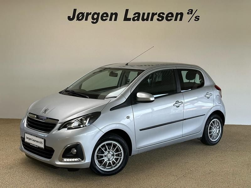 Sølvmetal Brugt 2016 Peugeot 108 Hatchback | 64.800 kr. (Fair pris) - Billede 1/4