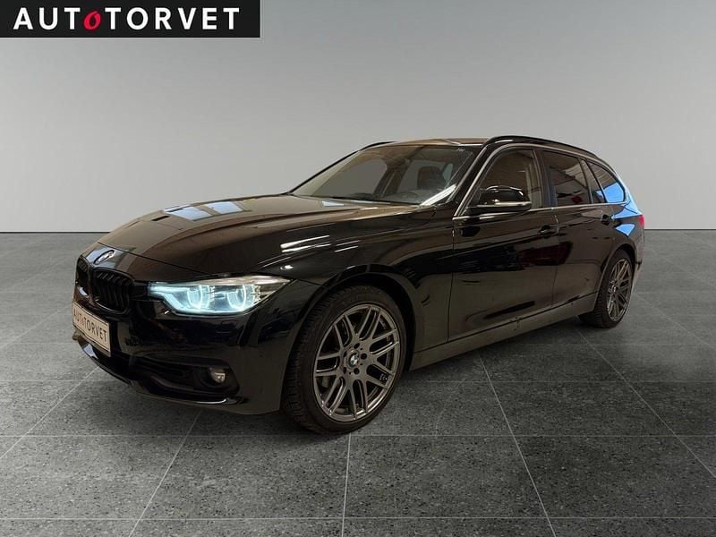 Sort Brugt 2018 BMW 320 Stationcar | 144.700 kr. (Fair pris) - Billede 1/4