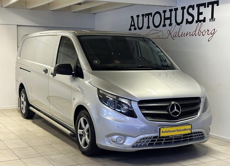 Sølvmetal Brugt 2018 Mercedes Vito MPV | 149.900 kr. - Billede 1/4