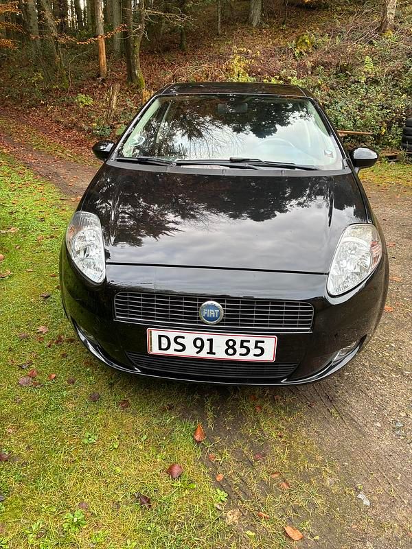 Sort Brugt 2006 Fiat Punto Active Hatchback | 18.500 kr. (Lidt for dyr) - Billede 1/5