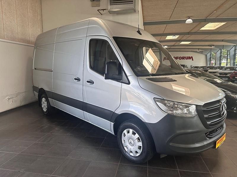 Sølvmetal Brugt 2021 Mercedes Sprinter Van | 319.900 kr. - Billede 1/4