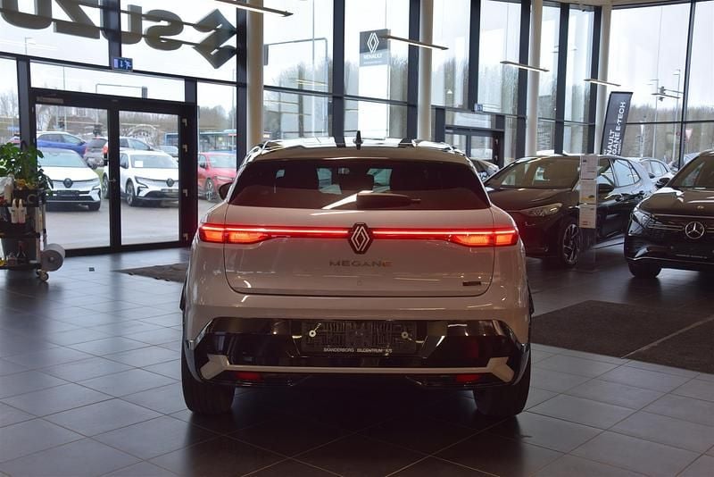 Brugt Renault Mégane IV Techno 161 kW (220 HK) 2023 Grå rafale m. sort tag Hatchback