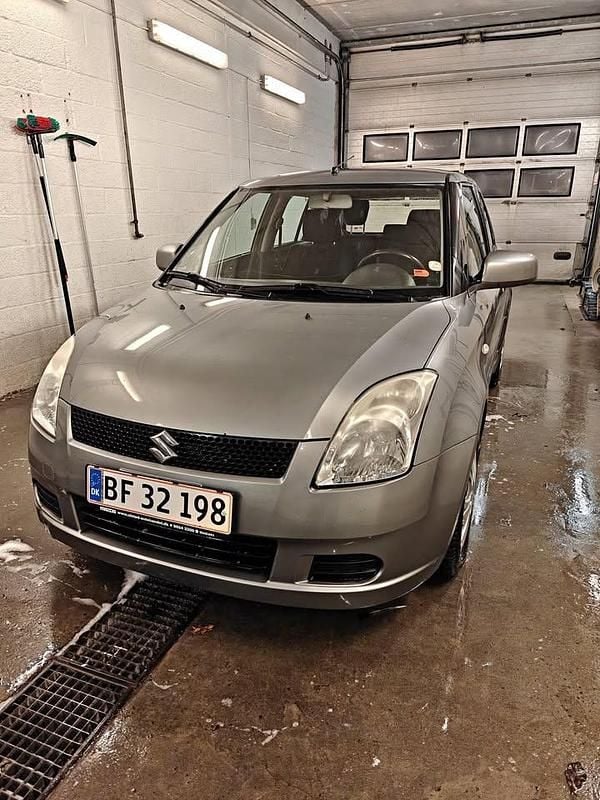 Brugt 2005 Suzuki Swift Hatchback | 20.000 kr. (God pris) - Billede 1/4