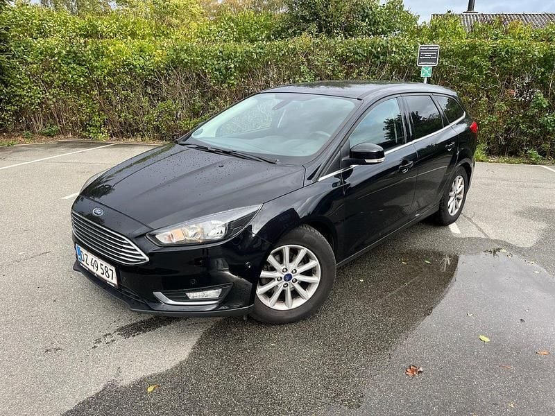 Sort Brugt 2015 Ford Focus Titanium Stationcar | 54.500 kr. (Fair pris) - Billede 1/4