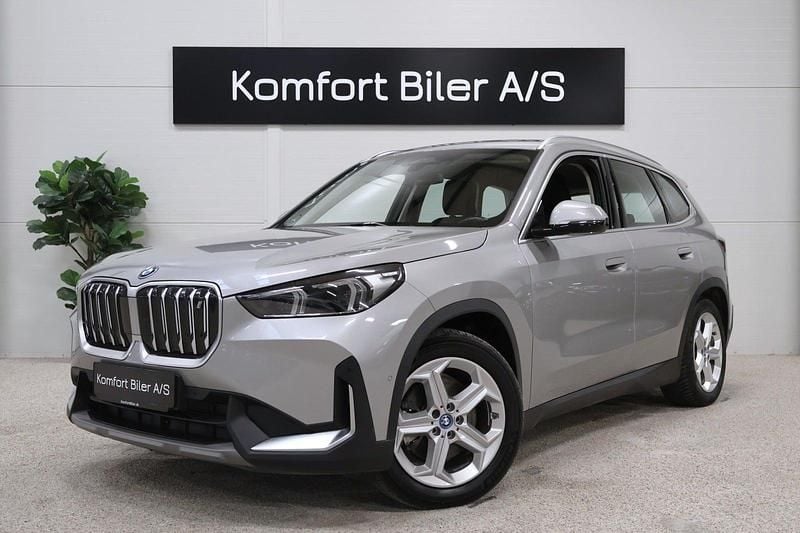 Sølvmetal Brugt 2023 BMW iX1 SUV | 294.800 kr. (God pris) - Billede 1/4