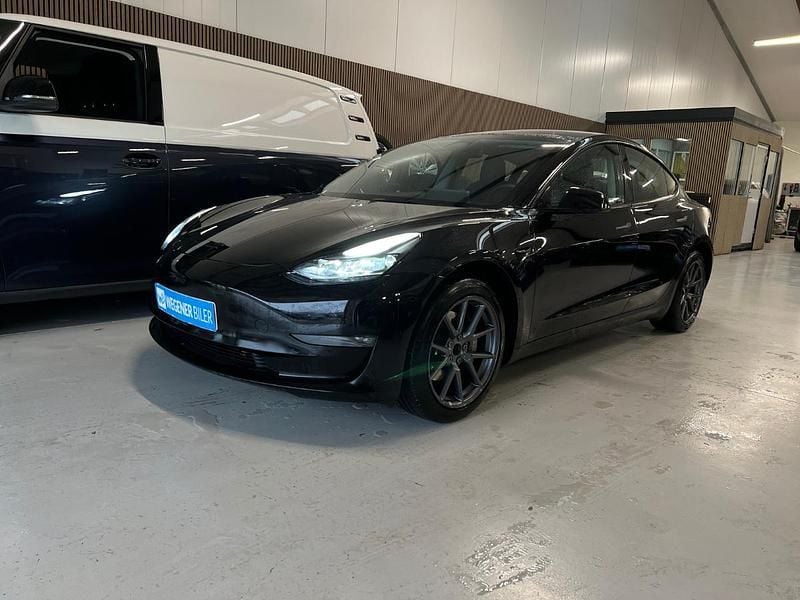 Sort Brugt 2023 Tesla Model 3 Long Range RWD Sedan | 234.300 kr. (Fair pris) - Billede 1/4