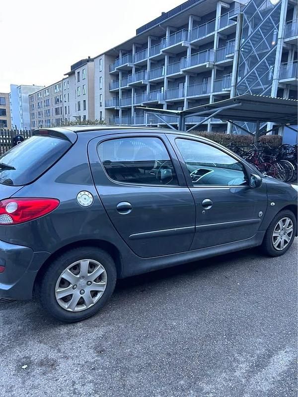 Brugt Peugeot 206+ 68 HK (50 kW) 2007 Hatchback