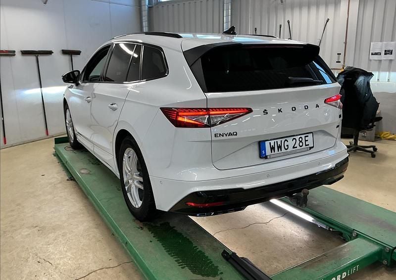 Brugt Skoda Enyaq iV SportLine 150 kW (204 HK) 2022 Hvid SUV