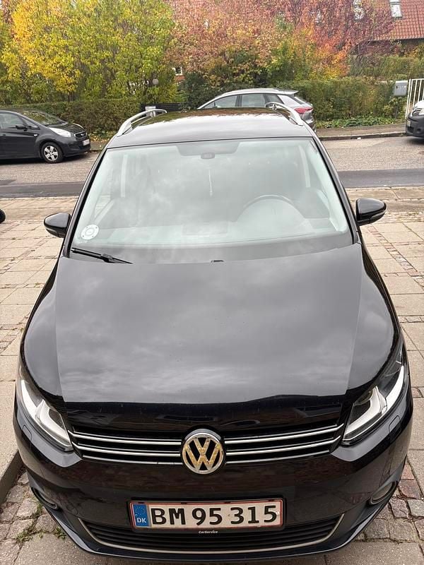 Sort Brugt 2015 VW Touran Highline MPV | 110.000 kr. - Billede 1/10