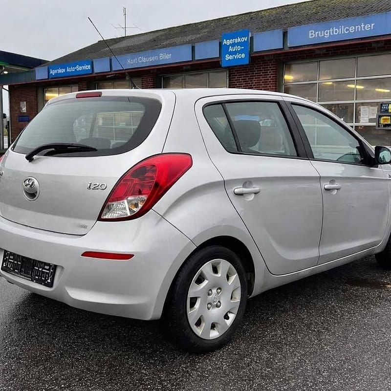 Brugt Hyundai i20 75 HK (55 kW) 2013 Hatchback