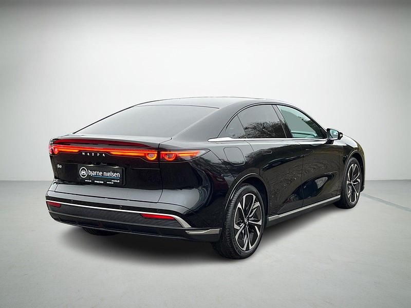Ny Mazda 6e Takumi-Line 189 kW (258 HK) 2025 Sortmetal Hatchback