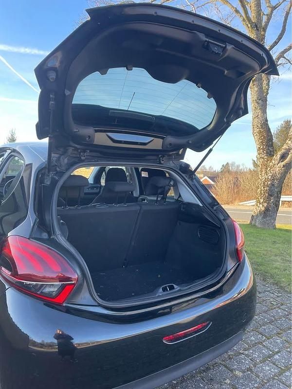 Brugt Peugeot 208 Envy 100 HK (73 kW) 2018 Hatchback