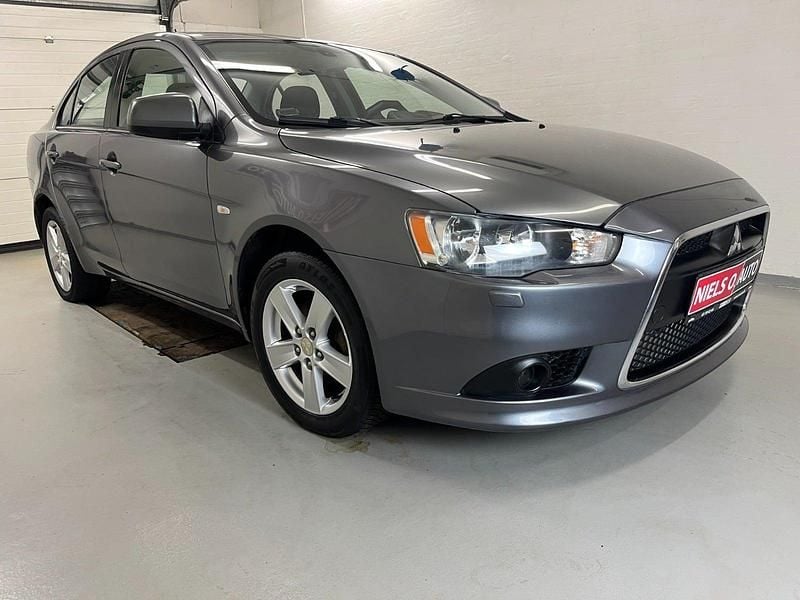 Brugt Mitsubishi Lancer Invite 140 HK (102 kW) 2010 Koksmetal Sedan