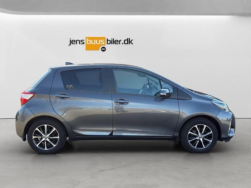 Brugt Toyota Yaris T3 72 HK (52 kW) 2019 Koks Hatchback