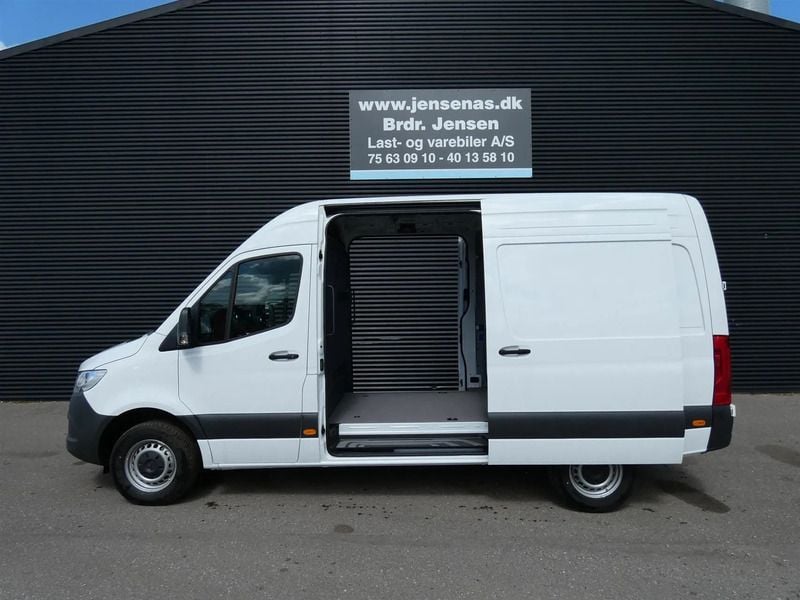 Hvid Ny 2025 Mercedes Sprinter Van | 425.000 kr. - Billede 1/4