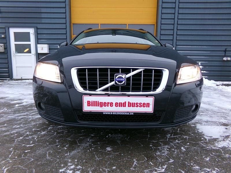 Brugt 2009 Volvo V70 Momentum Stationcar | 31.499 kr. (Super pris) - Billede 1/4