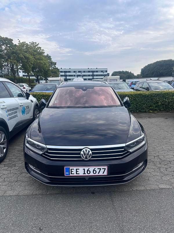 Sort Brugt 2015 VW Passat R-line Stationcar | 189.999 kr. (Fair pris) - Billede 1/8