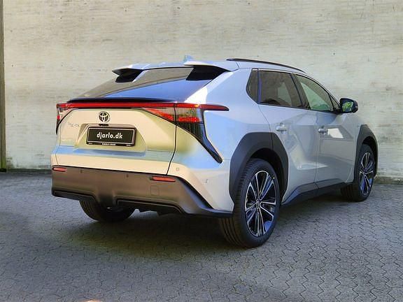 Brugt Toyota bZ4X Executive 150 kW (204 HK) 2024 1j6 precious silver SUV