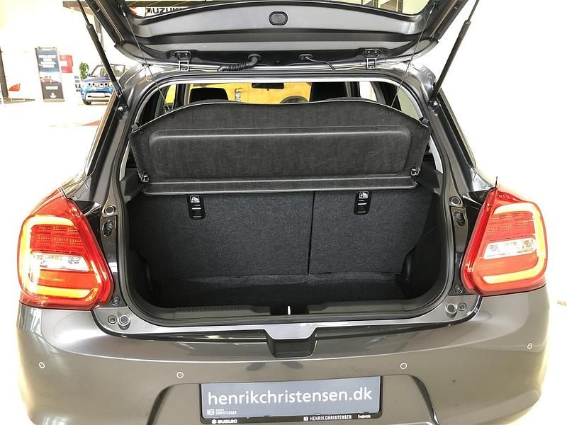 Brugt Suzuki Swift Exclusive 83 HK (61 kW) 2022 Mineral gray Hatchback