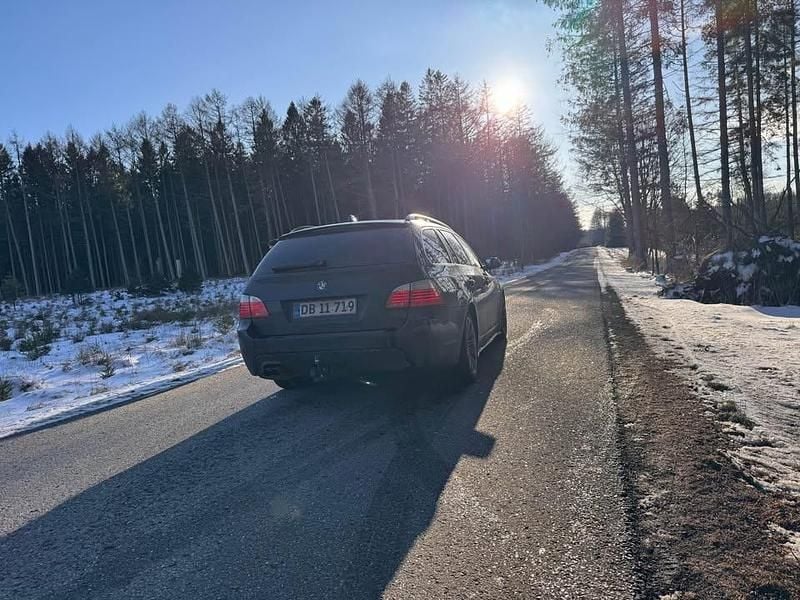 Brugt BMW 525 197 HK (144 kW) 2007 Sort Stationcar